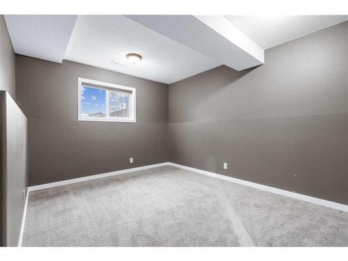 19 Horne Close, Sylvan Lake, AB - Indoor Photo Showing Other Room