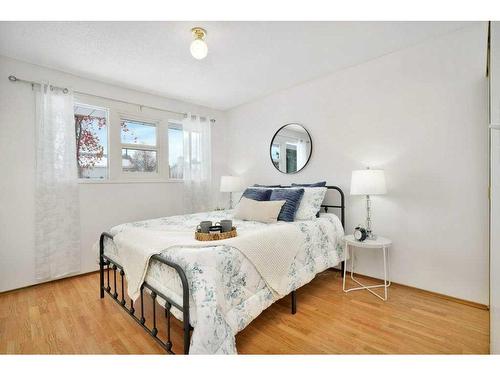 4710 53 Avenue, Rimbey, AB - Indoor Photo Showing Bedroom