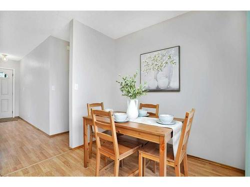 4710 53 Avenue, Rimbey, AB - Indoor Photo Showing Dining Room