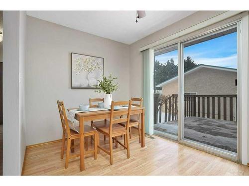 4710 53 Avenue, Rimbey, AB - Indoor Photo Showing Dining Room