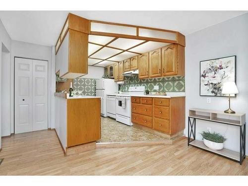 4710 53 Avenue, Rimbey, AB - Indoor Photo Showing Kitchen