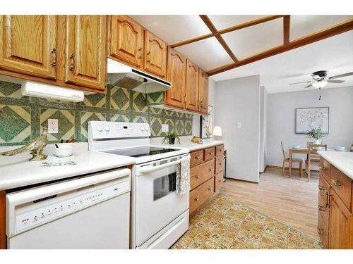 4710 53 Avenue, Rimbey, AB - Indoor Photo Showing Kitchen