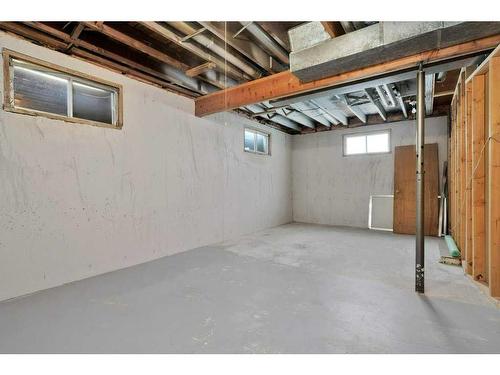 4710 53 Avenue, Rimbey, AB - Indoor Photo Showing Basement