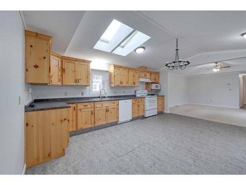 2119 19Th Avenue, Delburne, AB - Indoor Photo Showing Kitchen