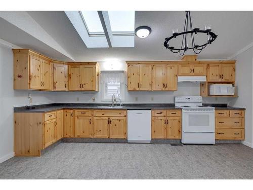 2119 19Th Avenue, Delburne, AB - Indoor Photo Showing Kitchen With Double Sink