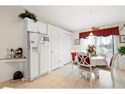 13825 130 Avenue Nw, Edmonton, AB - Indoor Photo Showing Dining Room