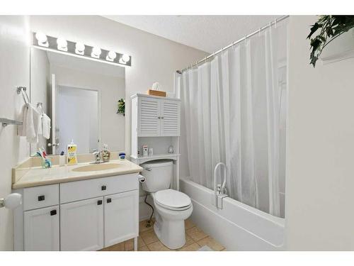 13825 130 Avenue Nw, Edmonton, AB - Indoor Photo Showing Bathroom