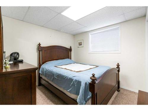 12928 137 Street Nw, Edmonton, AB - Indoor Photo Showing Bedroom