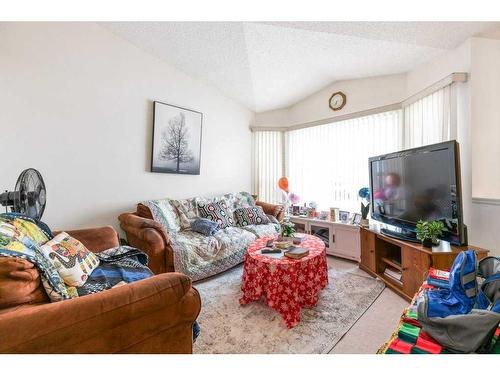 12928 137 Street Nw, Edmonton, AB - Indoor Photo Showing Living Room