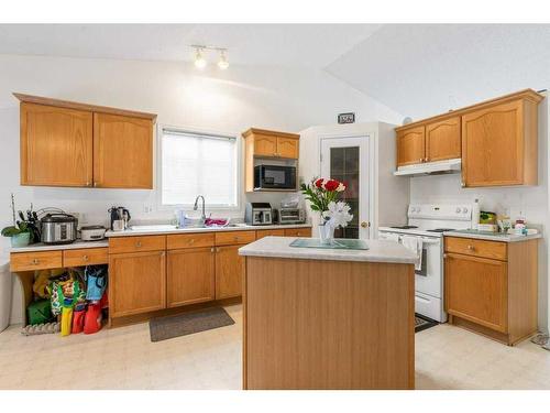 12928 137 Street Nw, Edmonton, AB - Indoor Photo Showing Kitchen