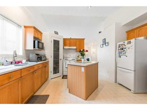 12928 137 Street Nw, Edmonton, AB - Indoor Photo Showing Kitchen