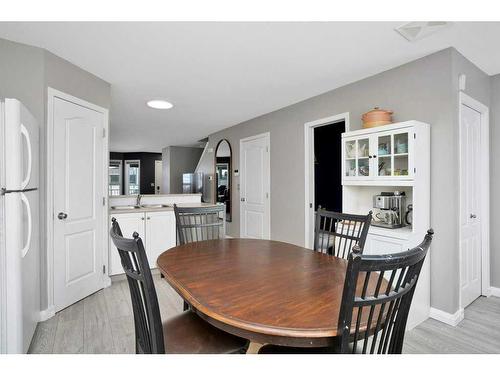 340 Drummond Avenue, Red Deer, AB - Indoor Photo Showing Dining Room