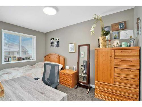 340 Drummond Avenue, Red Deer, AB - Indoor Photo Showing Bedroom