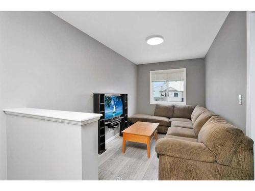 340 Drummond Avenue, Red Deer, AB - Indoor Photo Showing Living Room