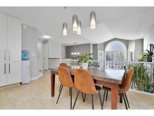 5 Old Boomer Road, Sylvan Lake, AB - Indoor Photo Showing Dining Room