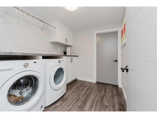 101 Lazaro Close, Red Deer, AB - Indoor Photo Showing Laundry Room