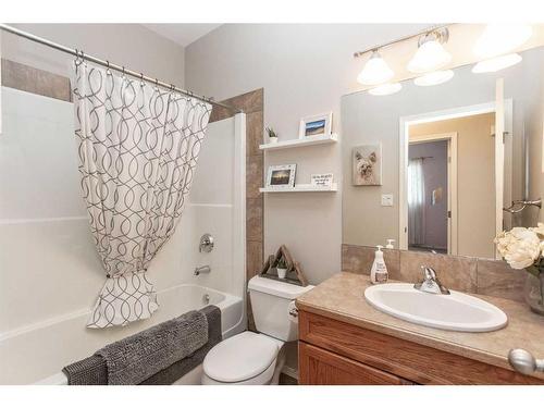 12 Valentine Crescent, Red Deer, AB - Indoor Photo Showing Bathroom