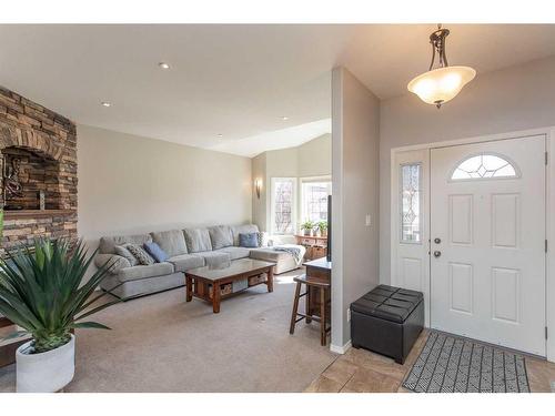 12 Valentine Crescent, Red Deer, AB - Indoor Photo Showing Living Room