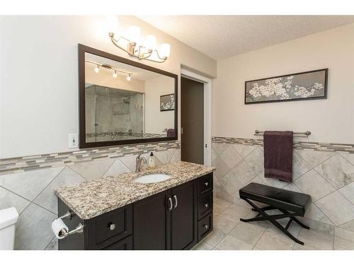 12 Valentine Crescent, Red Deer, AB - Indoor Photo Showing Bathroom