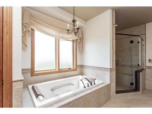 38423 Range Road 282, Rural Red Deer County, AB - Indoor Photo Showing Bathroom