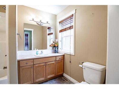 13-829 20 Street, Rural Red Deer County, AB - Indoor Photo Showing Bathroom