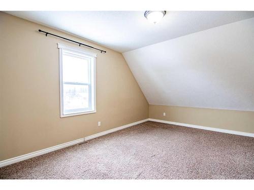 13-829 20 Street, Rural Red Deer County, AB - Indoor Photo Showing Other Room