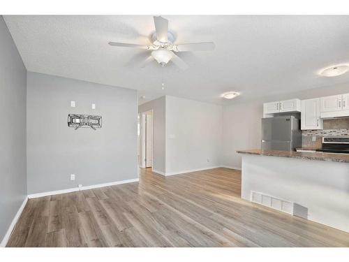 110 Westview Drive, Sylvan Lake, AB - Indoor Photo Showing Kitchen