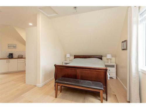 431 Summer Crescent, Rural Ponoka County, AB - Indoor Photo Showing Bedroom