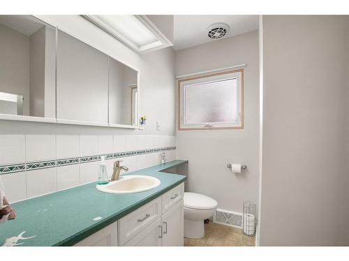 4411 35 Street, Red Deer, AB - Indoor Photo Showing Bathroom