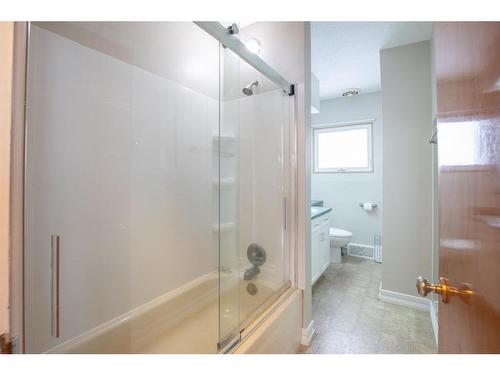 4411 35 Street, Red Deer, AB - Indoor Photo Showing Bathroom