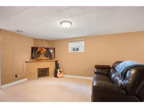 4411 35 Street, Red Deer, AB - Indoor