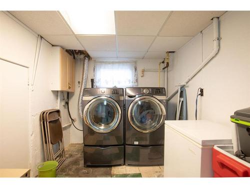 4411 35 Street, Red Deer, AB - Indoor Photo Showing Laundry Room