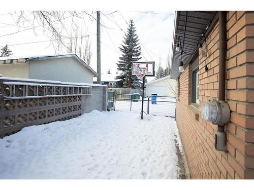 4411 35 Street, Red Deer, AB - Outdoor