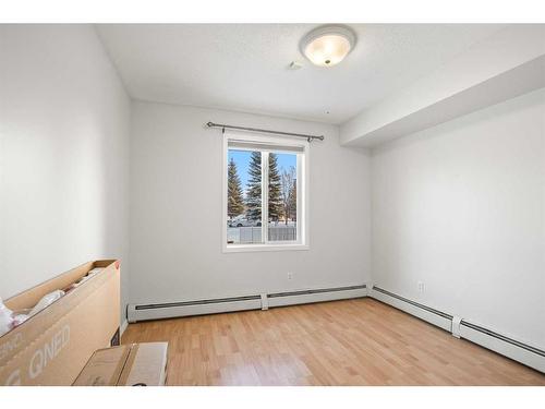 102-60 Lawford Avenue, Red Deer, AB - Indoor Photo Showing Other Room