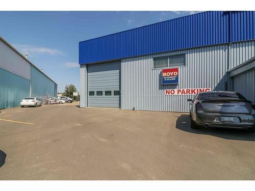 7668 49 Avenue, Red Deer, AB 