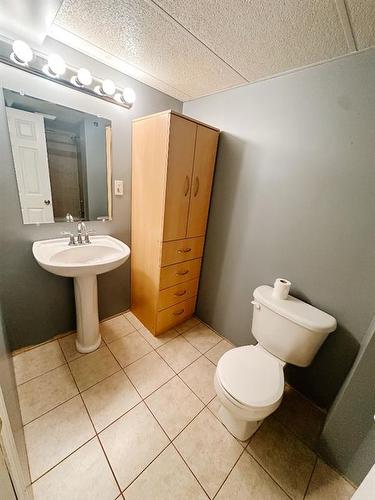 5731 56 Street, Rocky Mountain House, AB - Indoor Photo Showing Bathroom