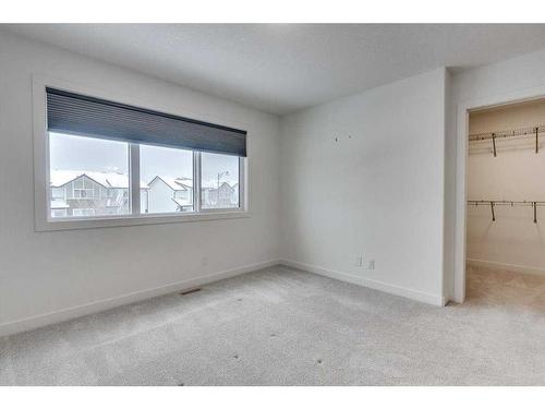 10 E Evergreen Way, Red Deer, AB - Indoor Photo Showing Other Room