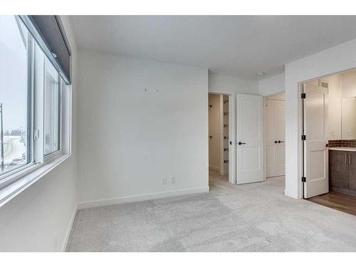 10 E Evergreen Way, Red Deer, AB - Indoor Photo Showing Other Room