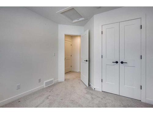 10 E Evergreen Way, Red Deer, AB - Indoor Photo Showing Other Room