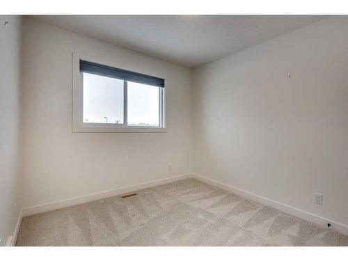 10 E Evergreen Way, Red Deer, AB - Indoor Photo Showing Other Room