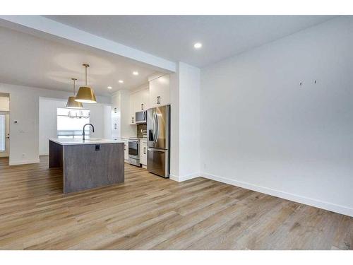 10 E Evergreen Way, Red Deer, AB - Indoor Photo Showing Kitchen