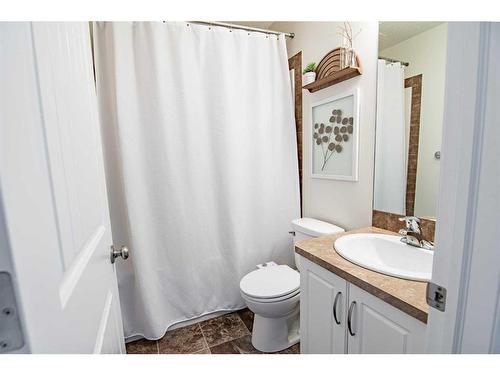 150 Cooper Close, Red Deer, AB - Indoor Photo Showing Bathroom