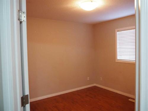 6197 Orr Drive, Red Deer, AB - Indoor Photo Showing Other Room