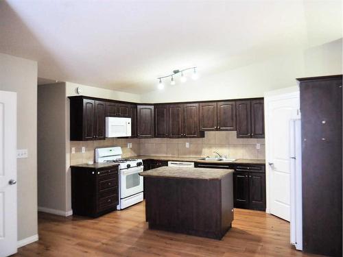 6197 Orr Drive, Red Deer, AB - Indoor Photo Showing Kitchen