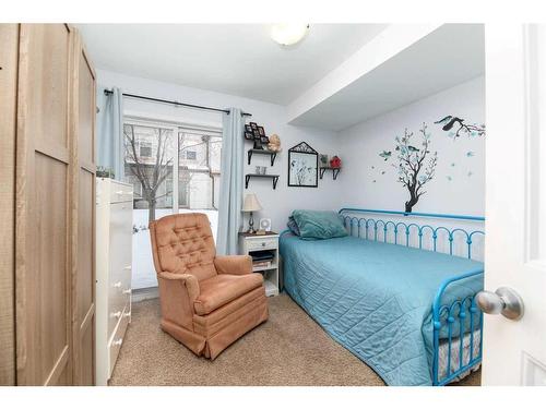 1016-31 Jamieson Avenue, Red Deer, AB - Indoor Photo Showing Bedroom