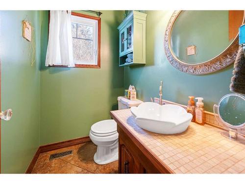 49 Wiltshire Boulevard, Red Deer, AB - Indoor Photo Showing Bathroom