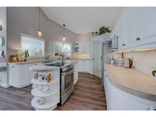 111 Anquetel Street, Red Deer, AB - Indoor Photo Showing Kitchen