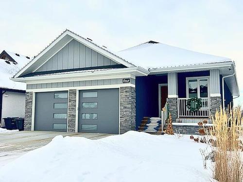 4 Cameron Court, Lacombe, AB - Outdoor With Facade