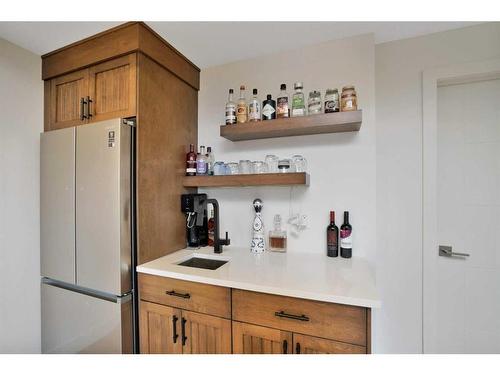 4 Cameron Court, Lacombe, AB - Indoor Photo Showing Kitchen