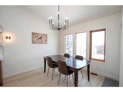 136 Ahlstrom Close, Red Deer, AB - Indoor Photo Showing Dining Room